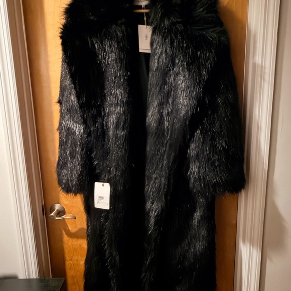 The Frankie Shop Joan Black Faux Fur Collar Coat NWT - Picture 4 of 5